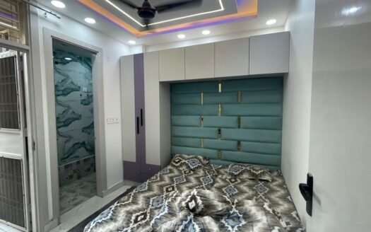 2 BHK 50 Gaj Ground Floor Property for Sale in P Block, Jain Road